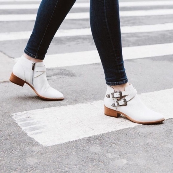 Frye Ray Cognac Leather Belt Western Ankle Bootie - Picture 4 of 15